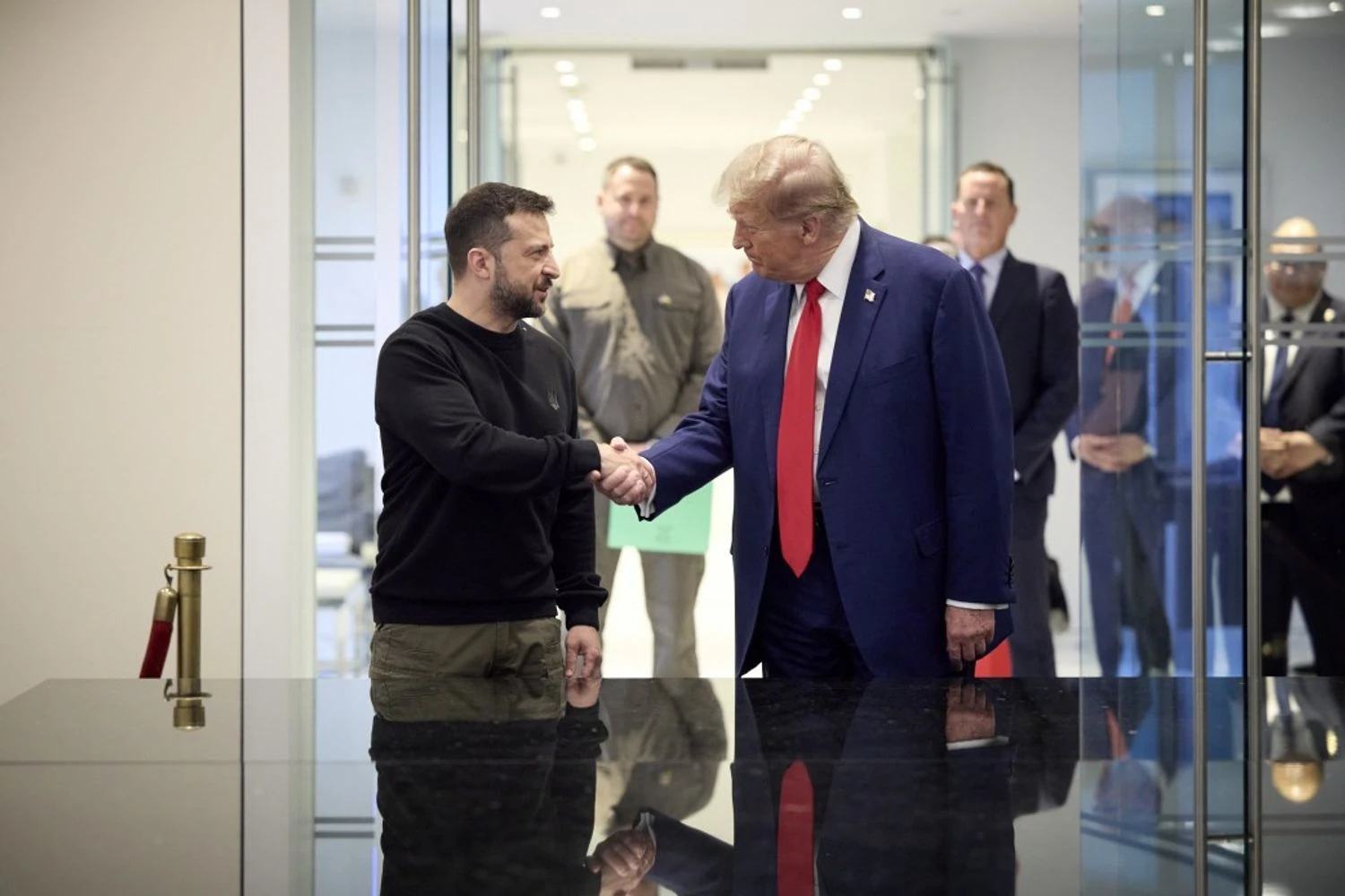 Сьогодні або днями: Зеленський анонсував розмову з Трампом