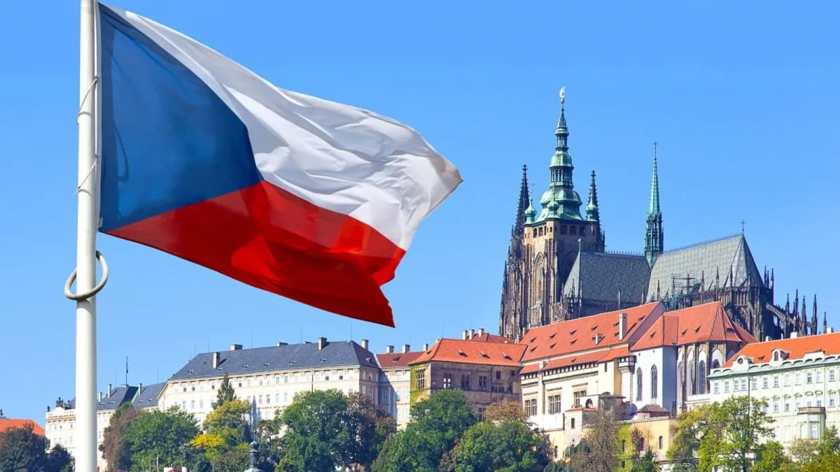 Українські біженці за перше півріччя принесли Чехії прибутків удвічі більше, ніж держава витратила на соцдопомогу