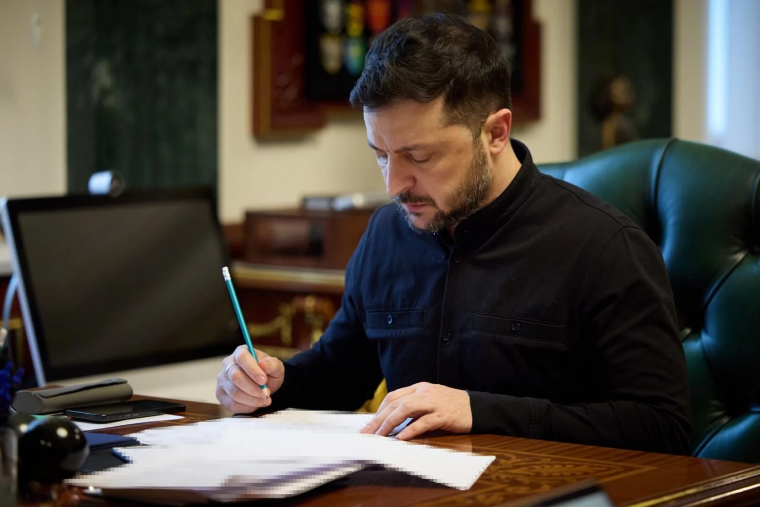 Обговорили нюанси дипломатичної роботи в плануванні мирного процесу: Зеленський провів тривалу розмову із Стармером