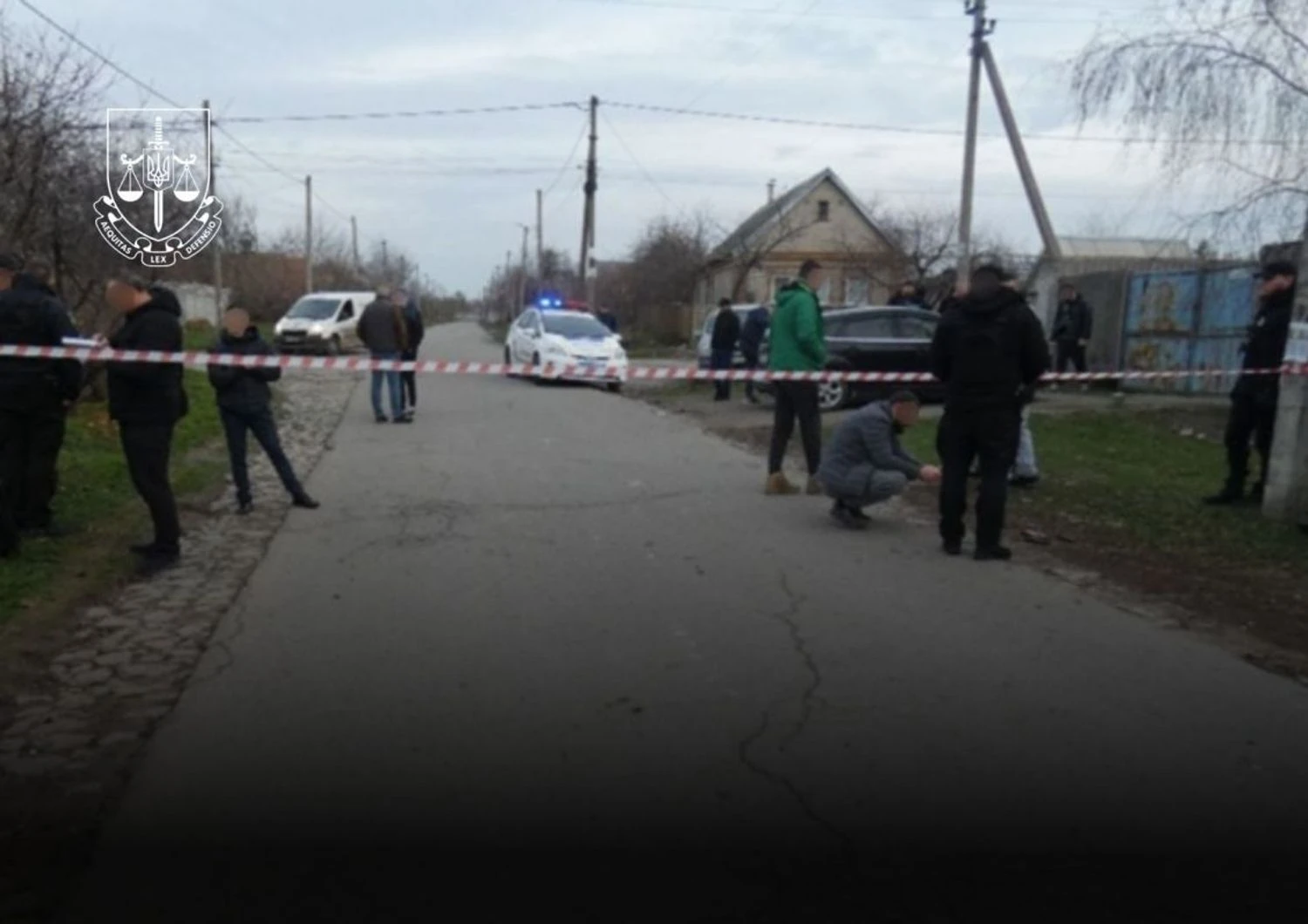 Здійснив щонайменше 13 пострілів: на Запоріжжі поліцейський поранив трьох військових