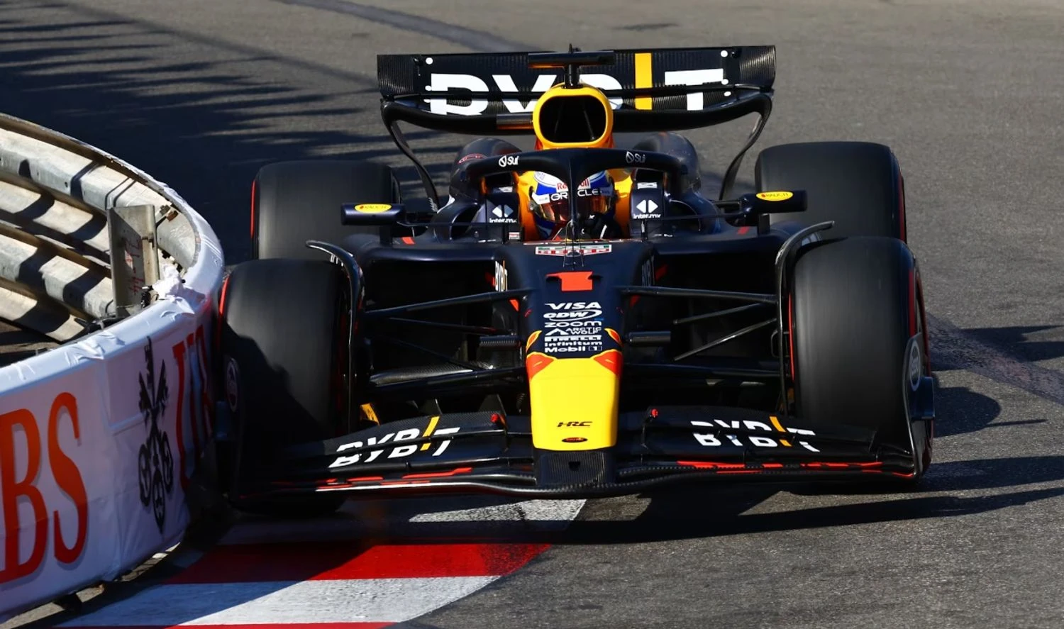 Формула-1: 21-річний Ісак Хаджар приєднається до чинного чемпіона світу Макса Ферстаппена у команді Red Bull Racing