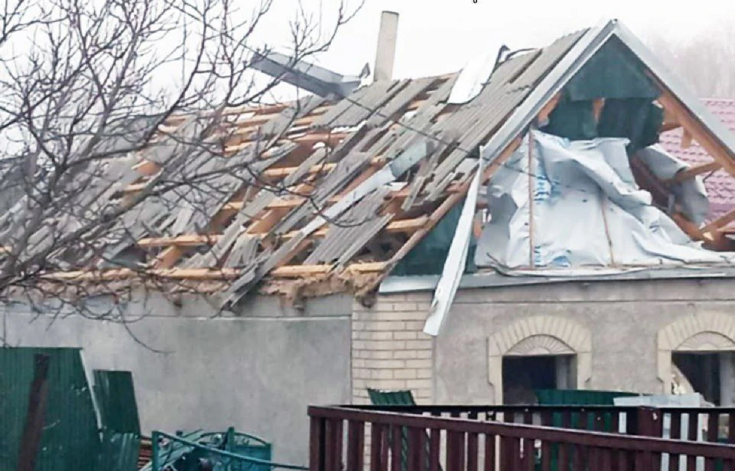 Шестеро людей поранено внаслідок 615 ударів окупантів по Запорізькій області