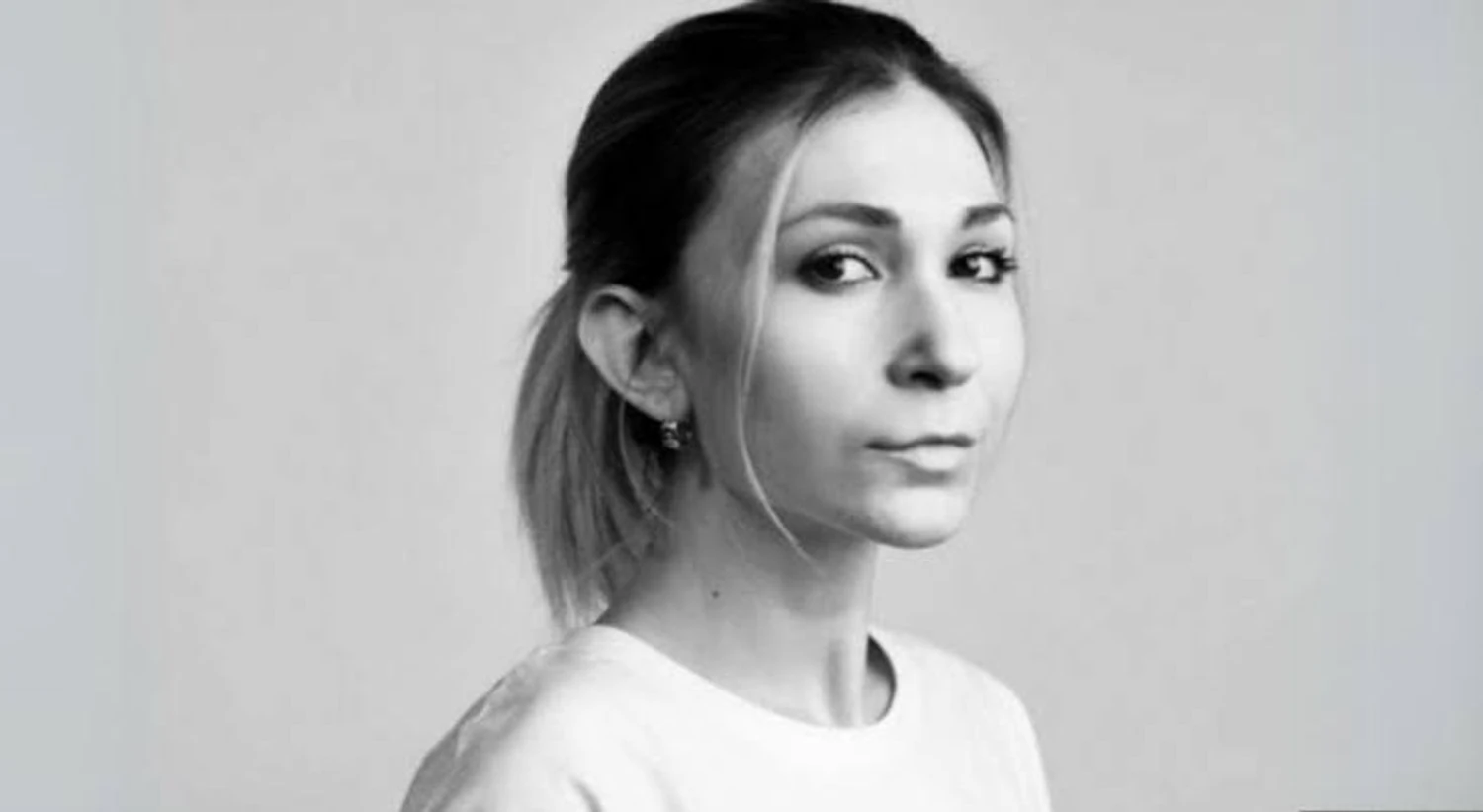 Уряд розпочинає виплати у разі загибелі чи поранення журналістів: першу отримає батько померлої в російському полоні Вікторії Рощиної