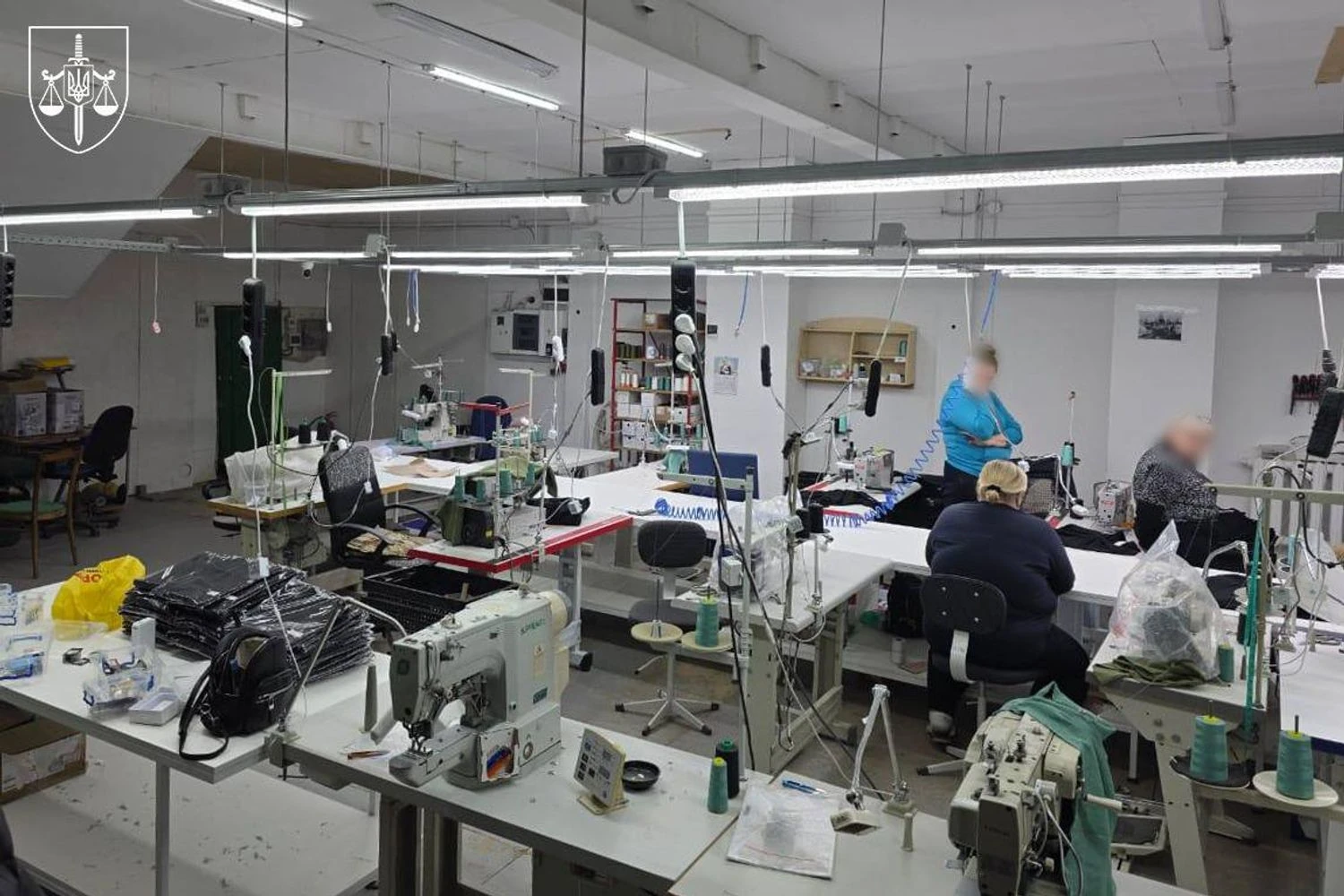 Підробки на 14 млн грн: правоохоронці викрили незаконне виробництво преміального одягу на Львівщині