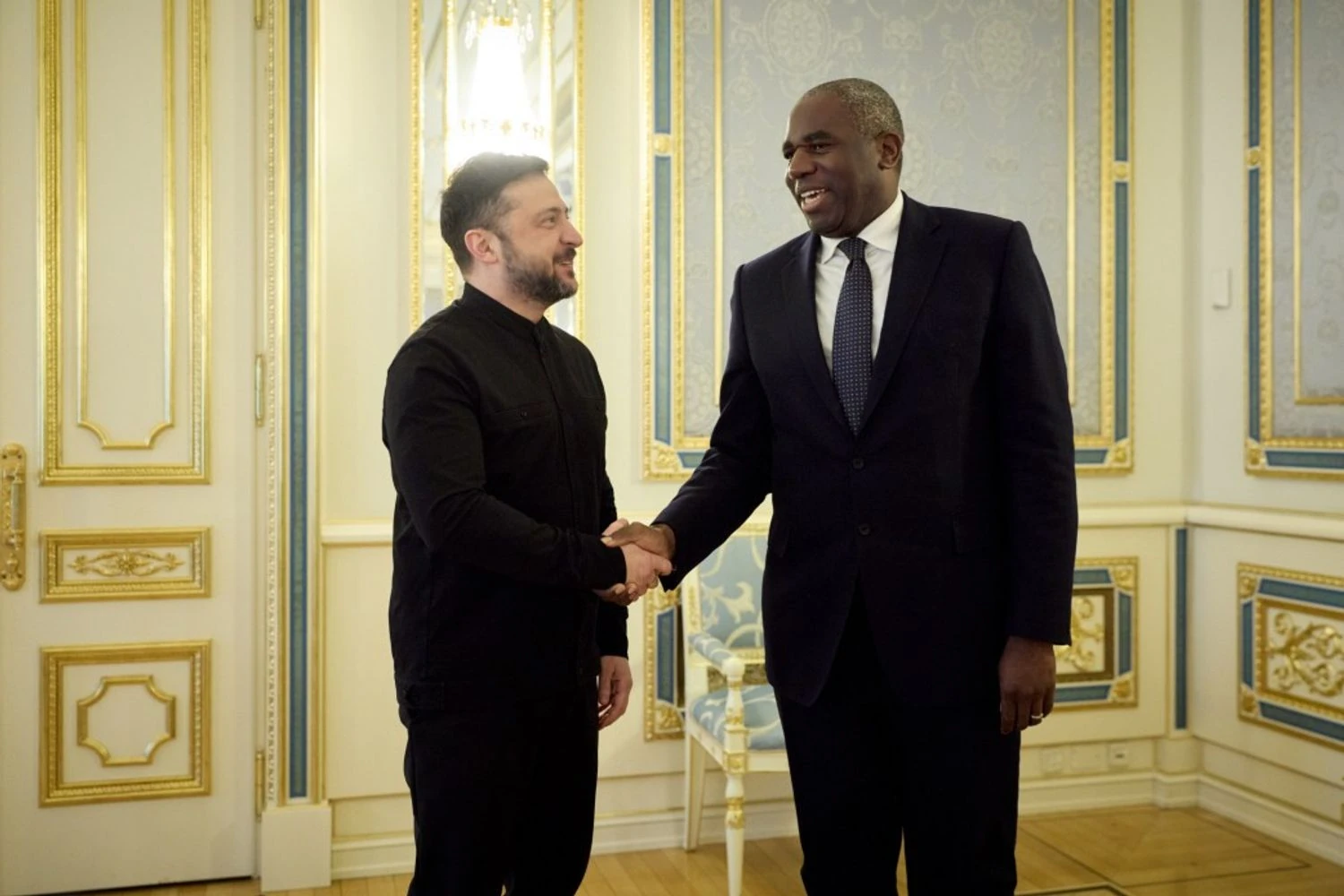 Зеленський обговорив з Ламмі захист української енергетики та санкції проти рф