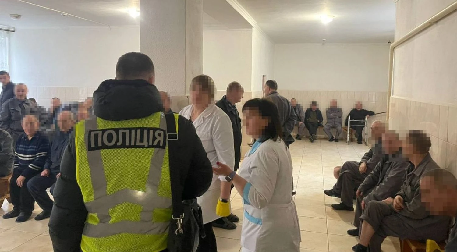 Змушував підопічних працювати - на Вінниччині затримали директора закладу охорони здоров