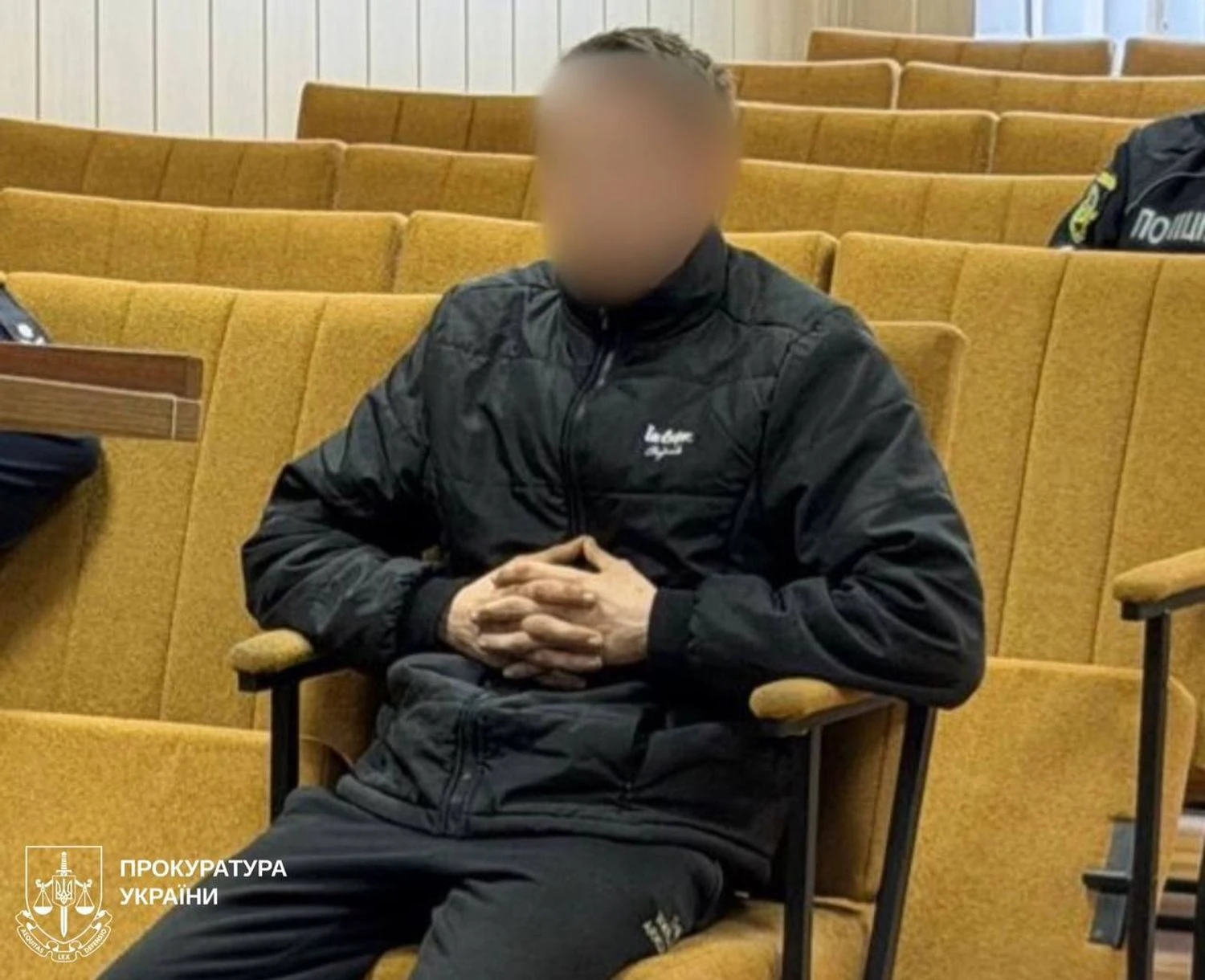 На Харківщині 19-річний юнак зґвалтував 13-річну падчерку свого дядька