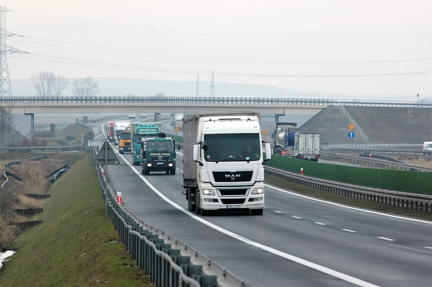 В Україні скоротилися обсяги пасажирських та вантажних перевезень - Держстат