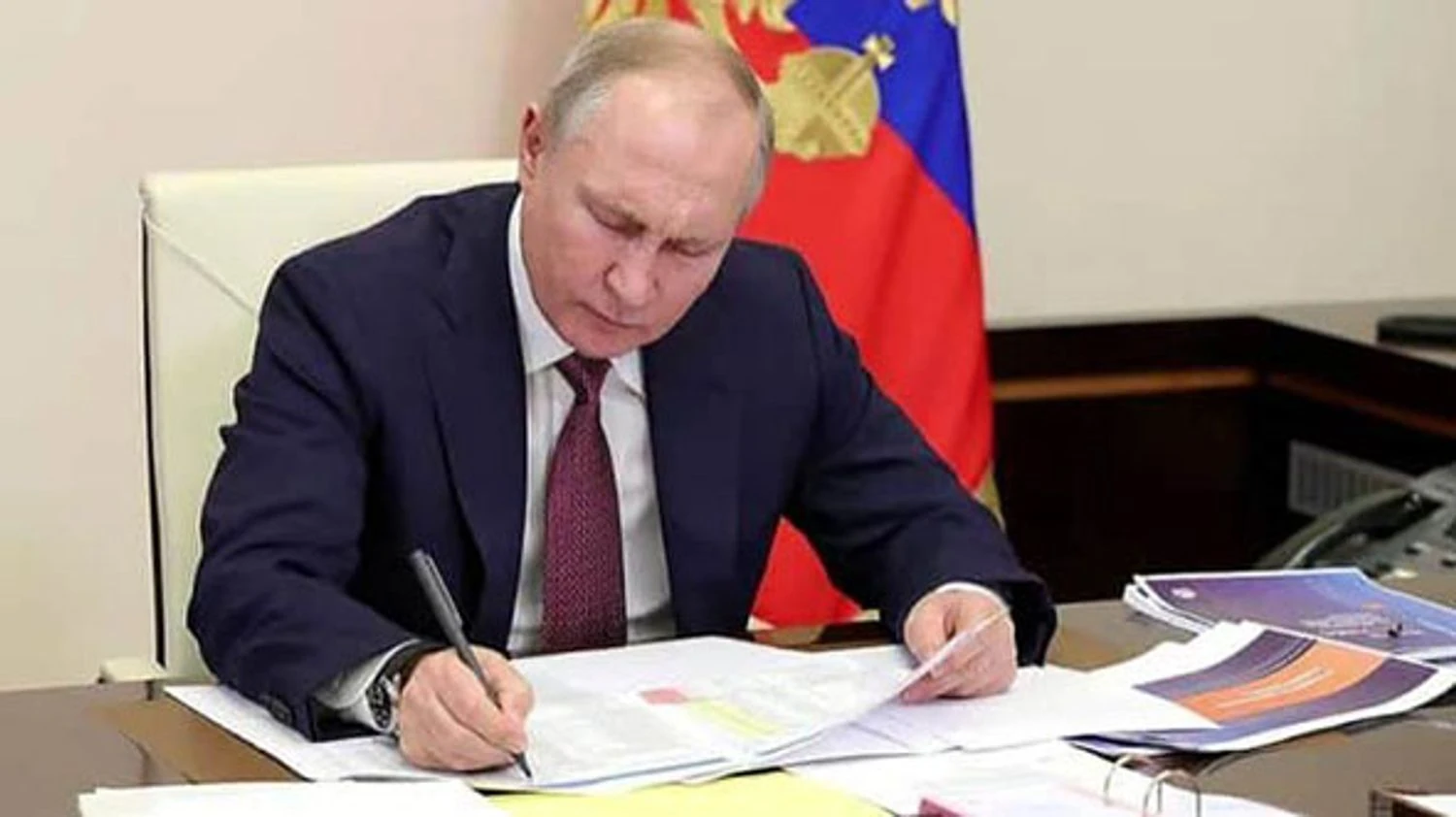 путін дозволив армії рф вторгатися в інші країни через рішення іноземних судів - які наслідки