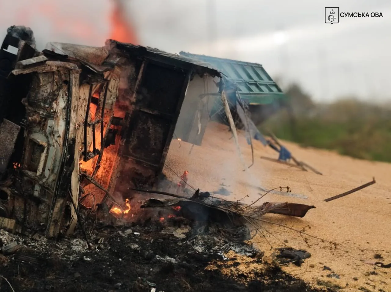 російський дрон атакував зерновоз на Сумщині, водій у важкому стані - ОВА