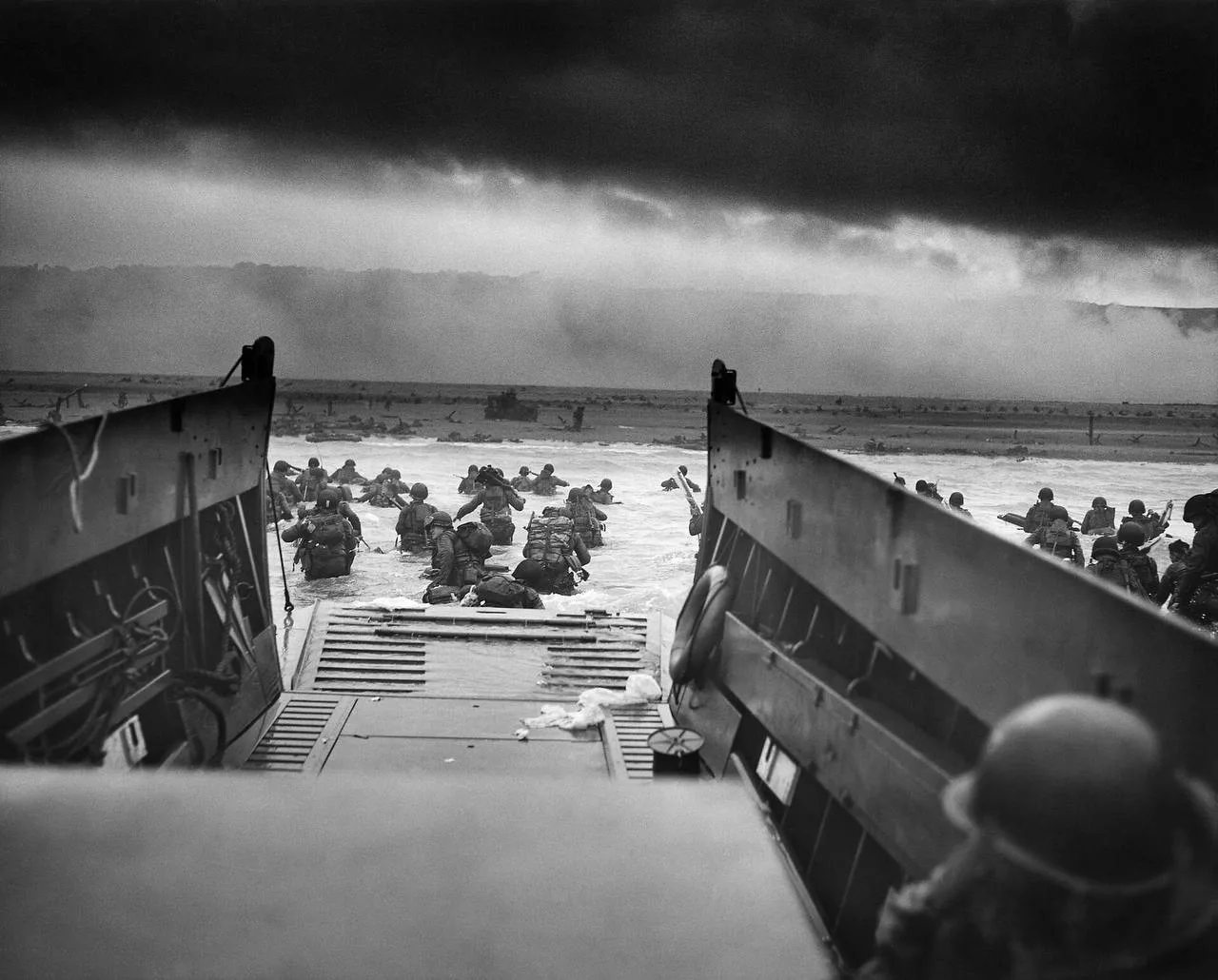 Зеленський у річницю D-Day: прагнення народів до свободи і надія на мир перемогли у травні 1945-го, стараємося, щоб це сталося і тепер