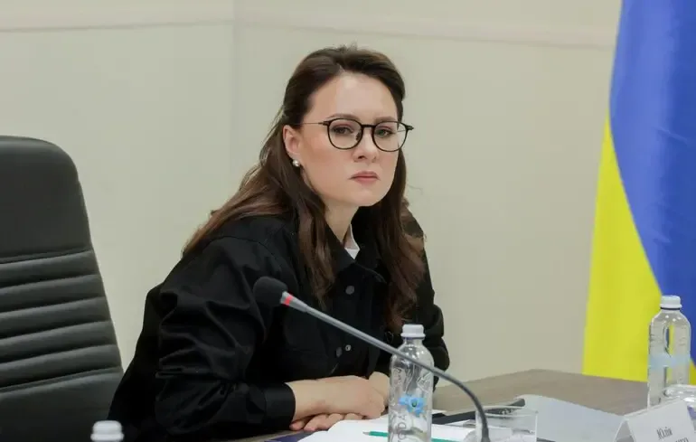 Уряд розподілив 6,6 млрд грн на підвищені зарплати освітянам і соціальним працівникам - Свириденко